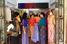 レディースウェア